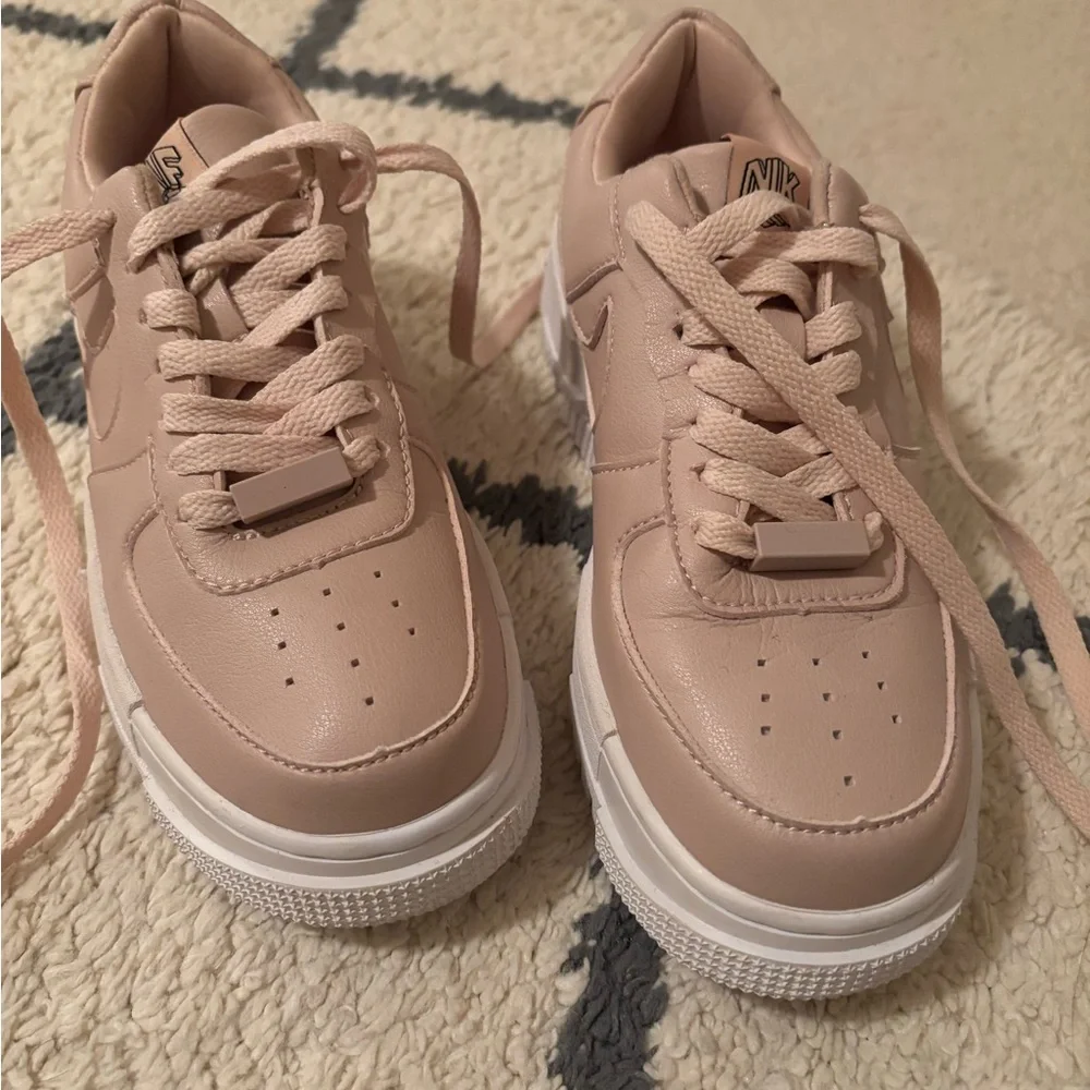Nike Air Force 1 Pixel 🌸 - Picture 4 of 8